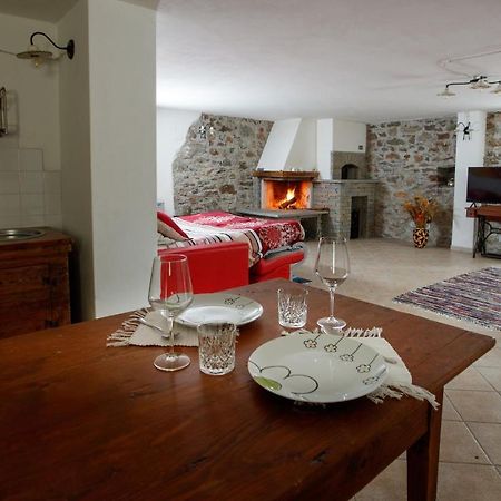 Il Como' Della Civetta - Taverna “La Fenice” Stazzona エクステリア 写真