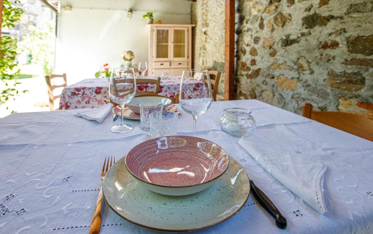 Il Como' Della Civetta - Taverna “La Fenice” Stazzona エクステリア 写真